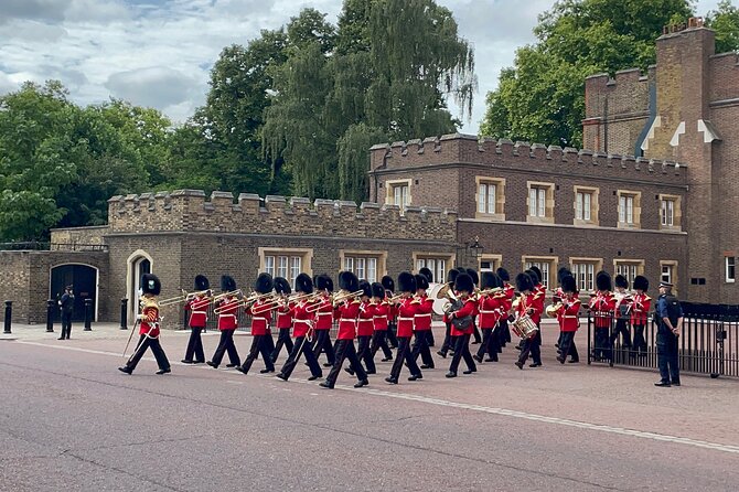 Private Royal London Taxi Tour With the Changing of the Guards - Booking and Confirmation