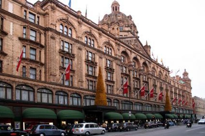 Private Royal Walk and Champagne Moet Chandon at Harrods - Good To Know