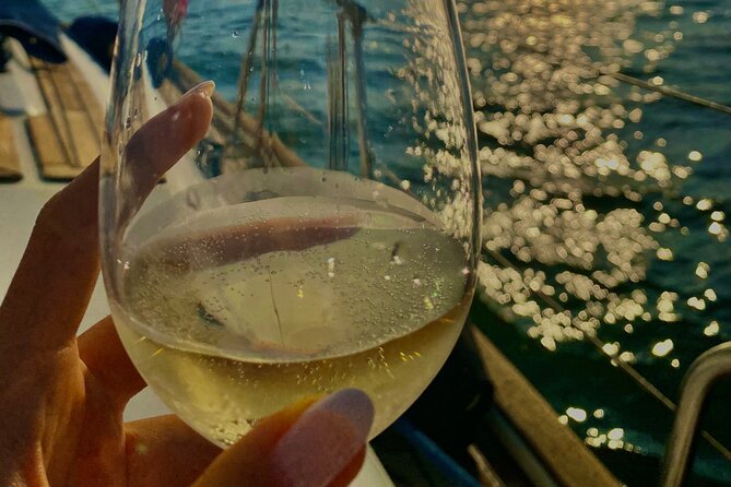 Private Sailing Proposal or Vow Renewal in Lisbon - Key Points