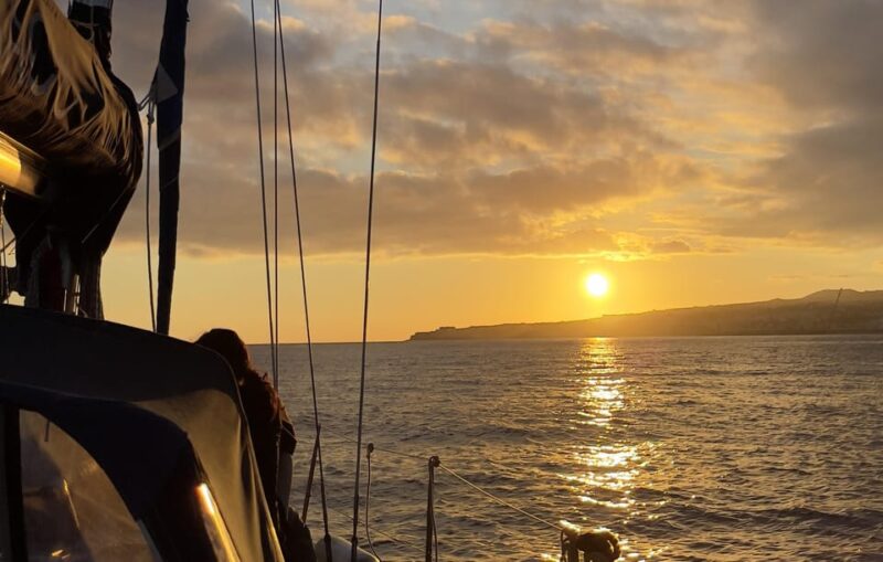 Private Sailing Sunset Tour PDL - Key Points