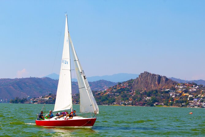 Private Sailing Tour in Valle De Bravo - Key Points