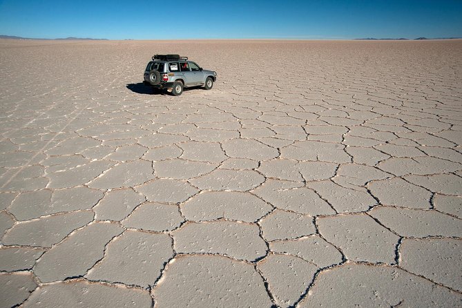 Private Salt Flat Full-Day Tour Including the Cemetery of Trains and Lunch From Uyuni - Inclusions