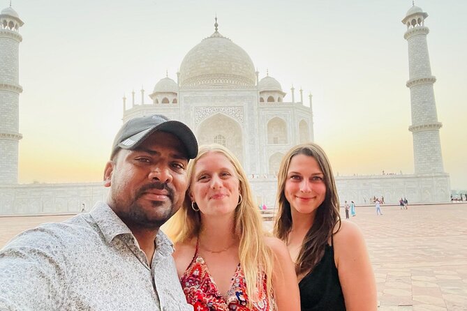Private Same Day Agra Tour by Luxury Car - Expert Guide Services