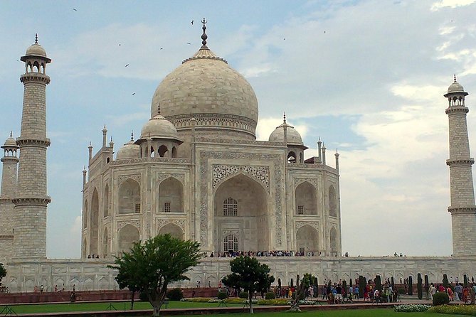 Private Same Day Taj Mahal Tour for Solo Traveller - Pickup Information
