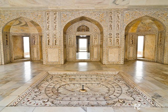 Private Same Day Taj Mahal Tour From Banglore - Meeting and Pickup Details