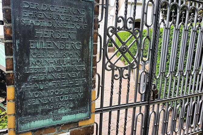 Private Scavenger Hunt in Kaiserswerth, Düsseldorf - What to Expect on the Hunt