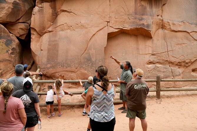 Private Scenic Petroglyph Tour in Moab - Participant Requirements