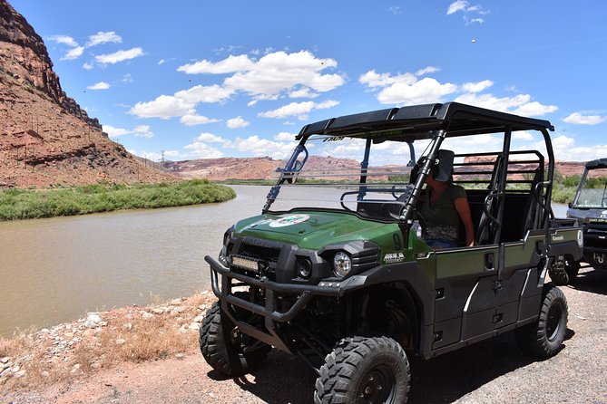 Private Scenic Petroglyph Tour in Moab - Geological Formations Outside Moab