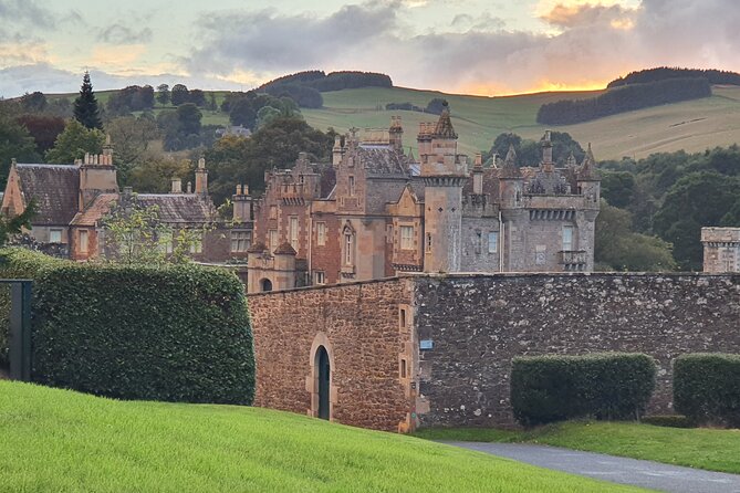 Private Scottish Border Day Tour - Customization and Experience