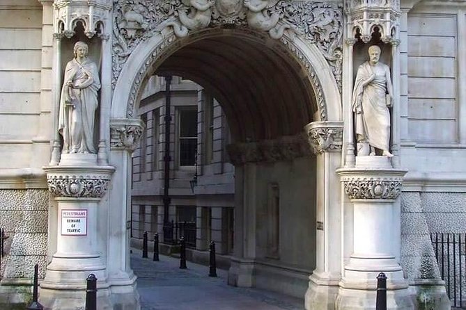Private Secret London Pub Tour - Secrets of the Knights Templar