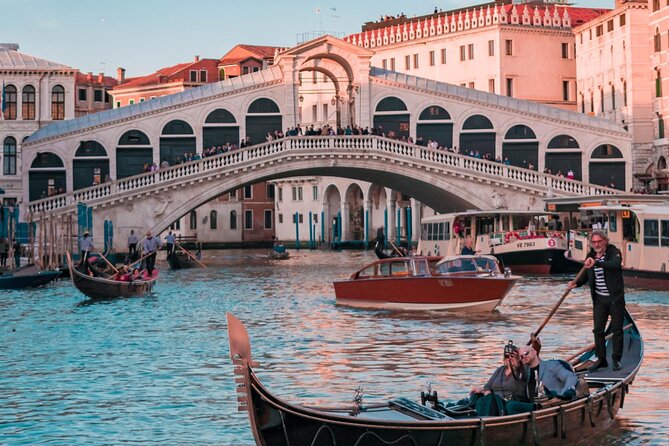 Private Secret Venice Tour; Rialto Market, San Polo & Food and Wine Tasting - Visiting Rialto Market