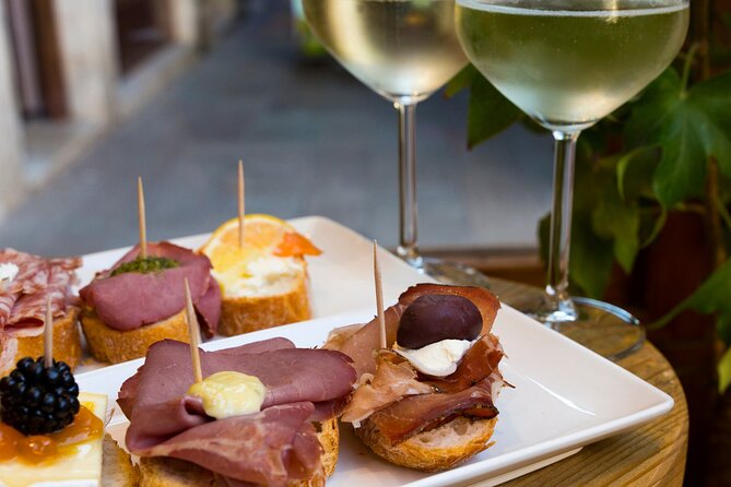 Private Secret Venice Tour; Rialto Market, San Polo & Food and Wine Tasting - Discovering San Polo District