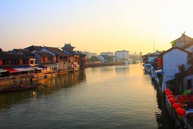 Private Shanghai Day Tour of Zhujiajiao Water Town,Yu Garden and Bund - Exploring Zhujiajiao Water Town
