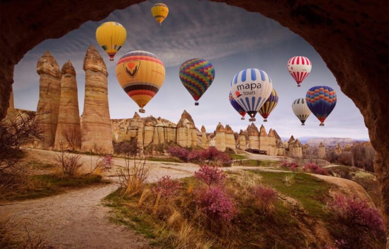 Private/Shared Hiking Tour With Lunch and Sunset Picnic - Languages and Group Options