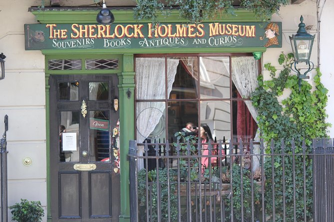 Private Sherlock Holmes Walking Tour of London - Tour Features