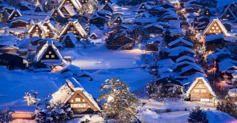 Private Shirakawago & Takayama Tour With Pickup and Drop-Off - Exploring Shirakawago Village