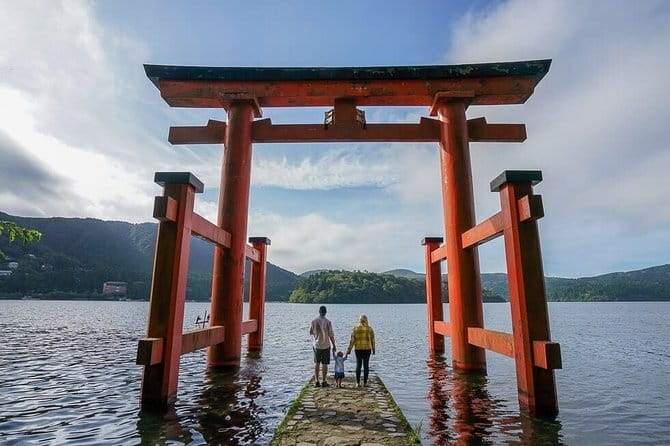 Private Shopping Tour From Hakone City to Grandberry Park - Attractions at Grandberry Park