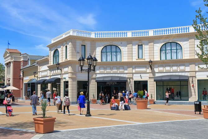 Private Shopping Tour From Richmond to Designer Outlet Vancouver - Accessibility