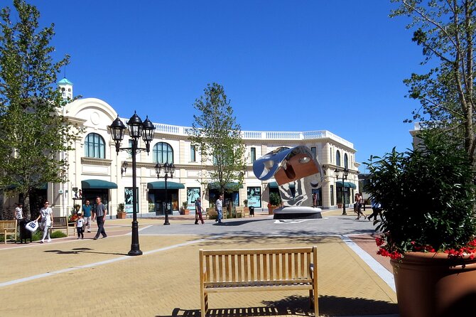 Private Shopping Tour From Richmond to Designer Outlet Vancouver - Dining Options