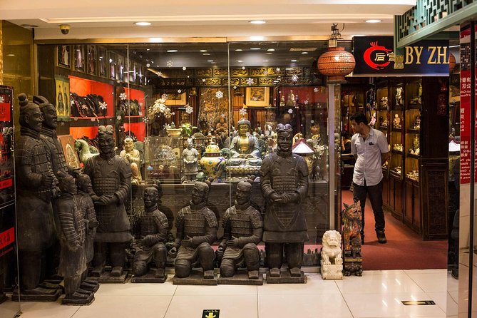 Private Shopping Tour in Beijing - Silk and Jade Production