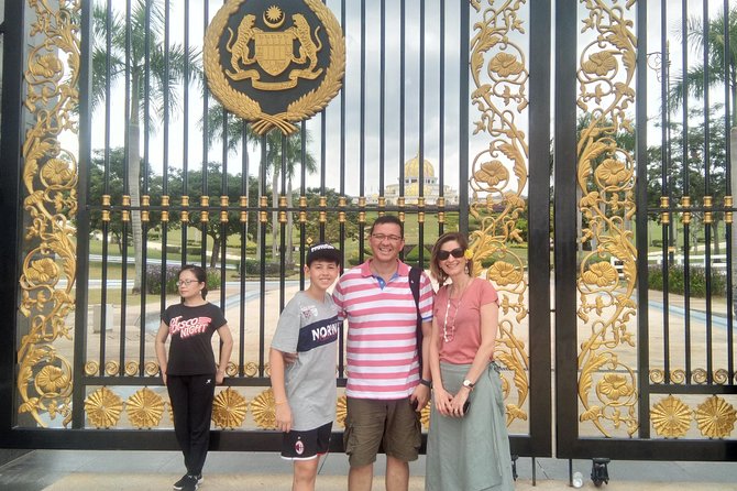 Private Shore Excursion Sightseing Putrajaya and Kuala-Lumpur - Transportation and Comfort