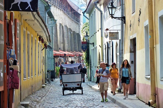 Private Shore Excursion: Tallinn Old Town Walking Tour With Round-Trip Transfer - Meeting and Pickup