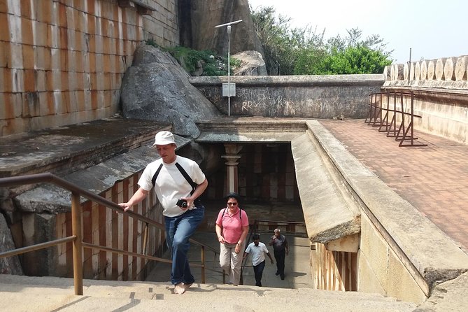Private Shravanabelagola Tour as a Day Trip From Bangalore - Impressive Temple and Statue Experience