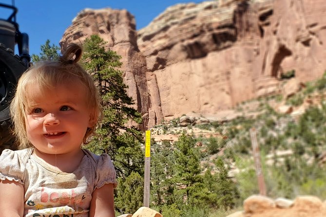 Private Side-by-Side Car Tour in Arch Canyon - See Hidden Gems