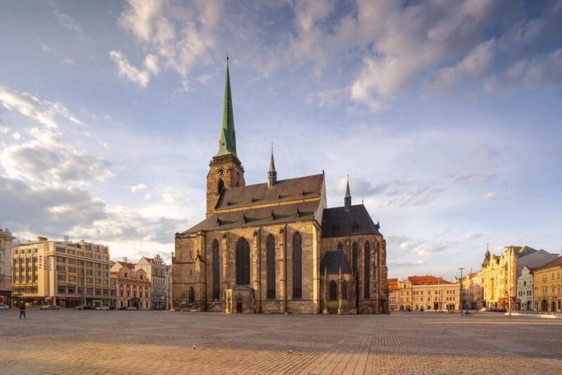 Private Sightseeing Transfer Prague - Munich - Included in the Transfer