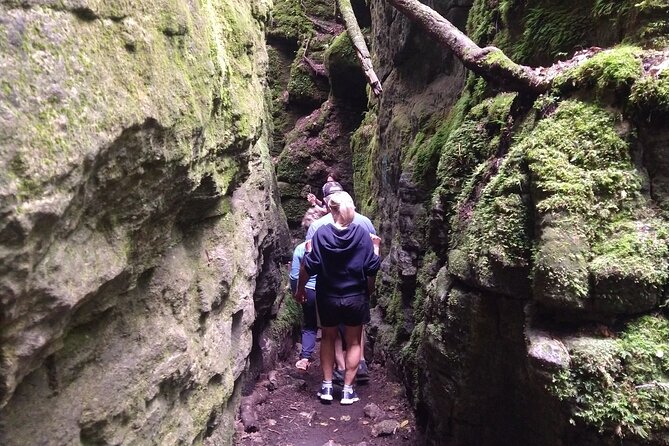 Private Singhampton Caves Hiking Tour, Collingwood/Blue Mountain - Exploring the Niagara Escarpment