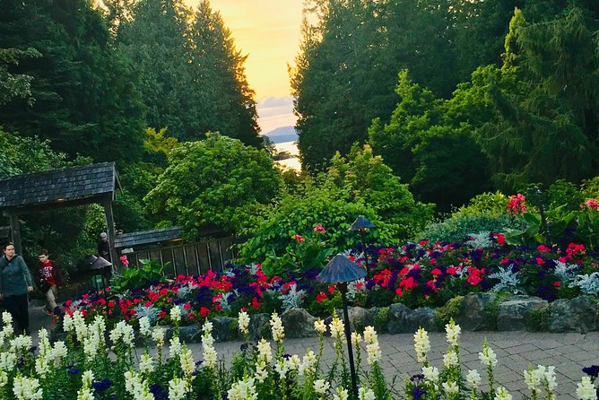 Private Small Group Deluxe Tour of Victoria & to Butchart Gardens - Physical Accessibility