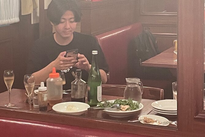 Private Smartphone Photography in Osaka - Commuting and Transportation