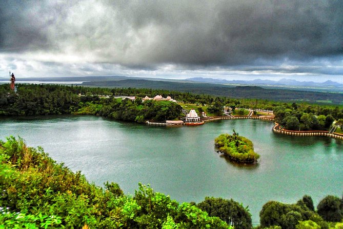 Private Southwest Day Tour: 7-Coloured Earth, Chamarel Waterfall, Trou Aux Cerfs - Accessibility Information
