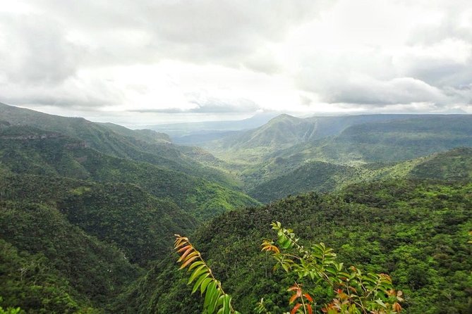 Private Southwest Day Tour: 7-Coloured Earth, Chamarel Waterfall, Trou Aux Cerfs - Highlights: Chamarel