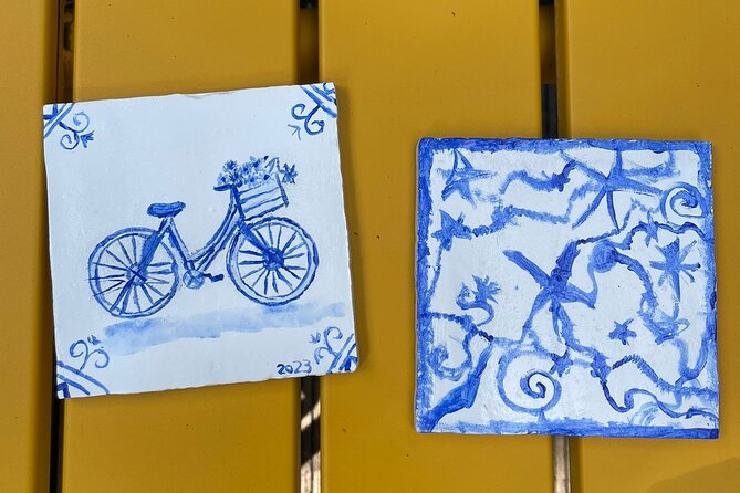Private Souvenir Creation in Dutch Delft Blue From Netherlands - Amsterdam Fitness Passes