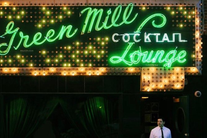 Private Speakeasy Pub Crawl in Chicago With Local Historian - Pickup and Accessibility Information