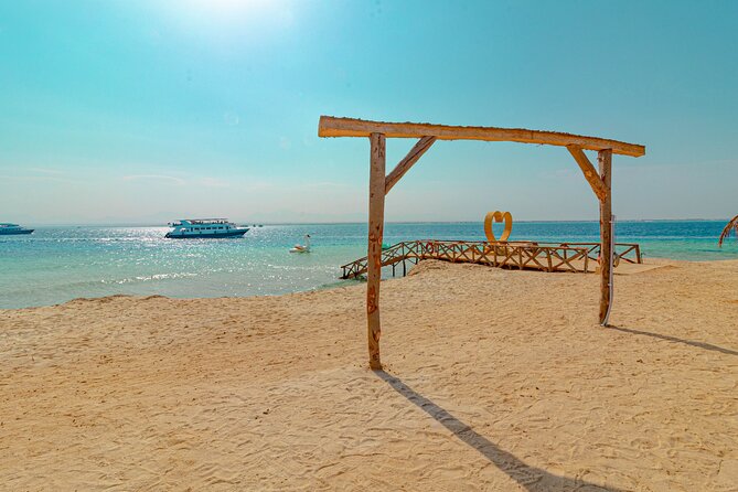 Private Speed Boat 4-Hours From Hugarda to Magawish Island - About Magawish Island