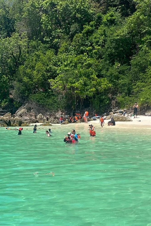 Private Speed Boat Charter to Maiton and Coral Islands - Inclusions and Exclusions