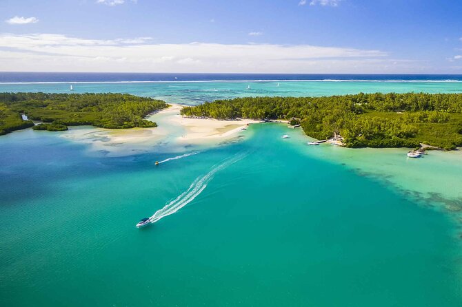 Private Speed Boat to Ile Aux Cerfs Full-Day Incl: Lunch & Transfer - Inclusions in the Package