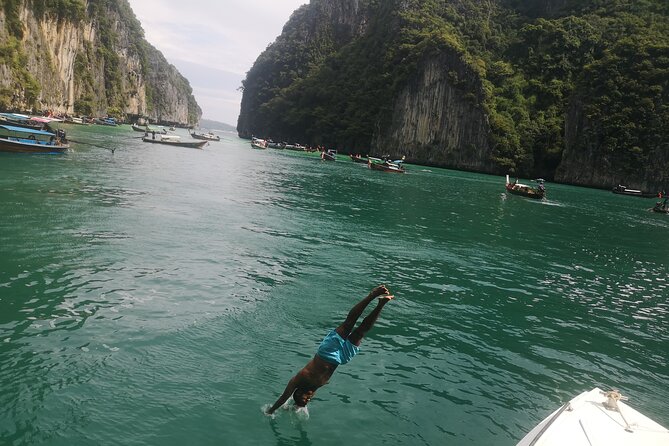 Private Speed Boat to Phi Phi Island From Phuket - Secluded Island Exploration