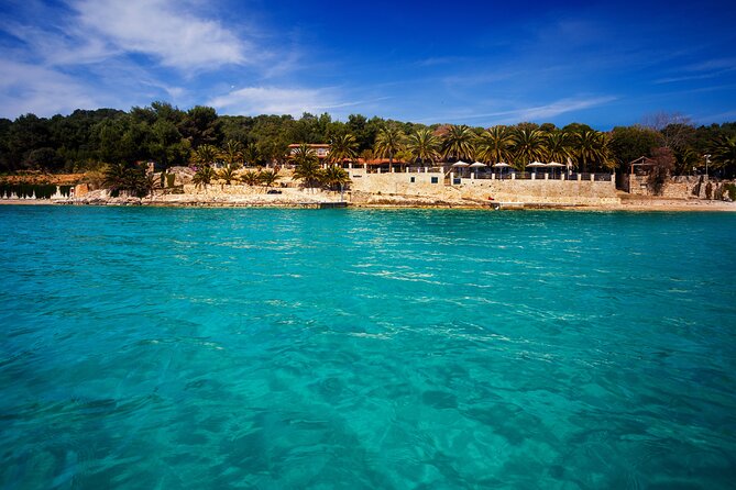Private Speed Boat Tour of Hvar South Shore & Pakleni Islands - Boat and Skipper