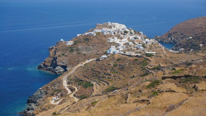 Private Speedboat Cruise to the South Coast of Sifnos Island - Visiting the Bay of Fykiada