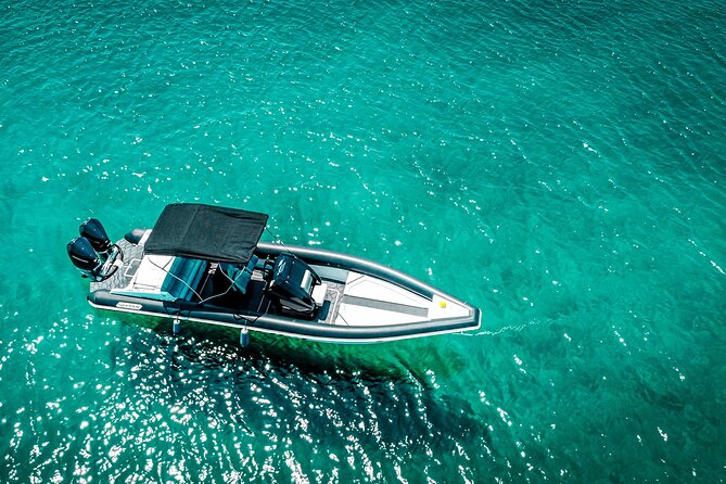Private Speedboat Tour: Kleftiko- Sarakiniko- Sykia Cave - Onboard Refreshments and Amenities