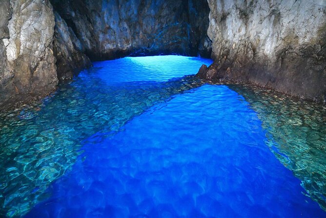 Private Speedboat Tour to Blue Cave and Visit Island Hvar - Tour Highlights