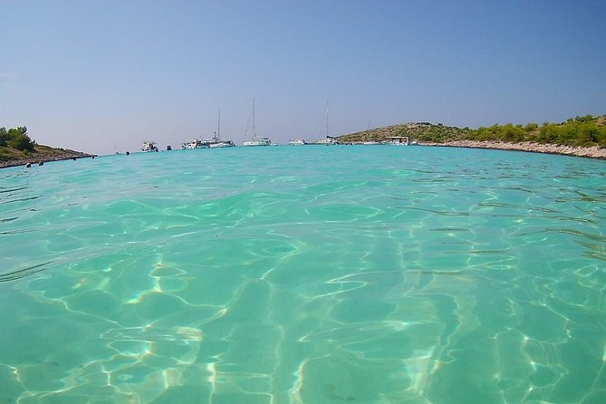 Private Speedboat Tour to Sakarun Bay and Golubinka Cave - Pristine Sakarun Beach