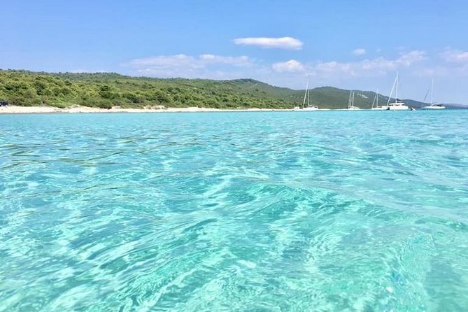 Private Speedboat Tour to Sakarun Bay and Golubinka Cave - Golubinka Cave Visit