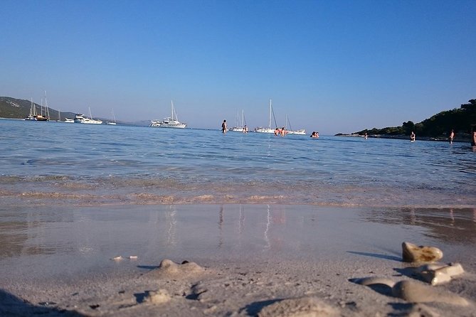 Private Speedboat Tour to Sakarun Bay and Golubinka Cave - Snorkeling Over Shipwreck