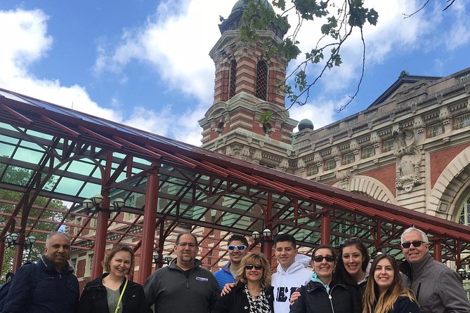Private Statue of Liberty and Ellis Island Tour - Accessibility and Photography