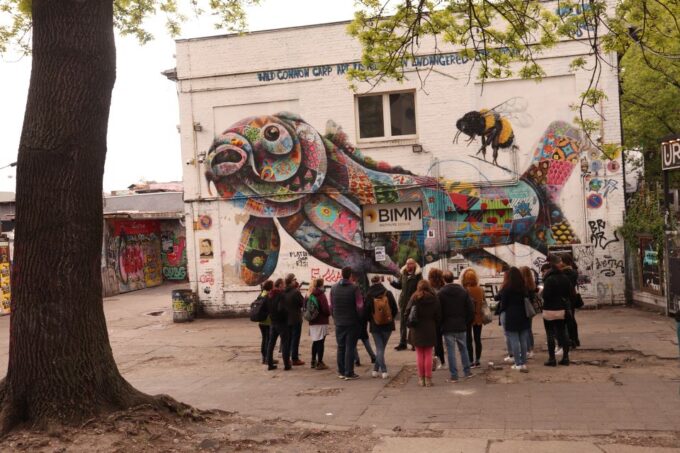 Private Street Art & Graffiti Guided Tour in Berlin - Discovering Urban Art Treasures