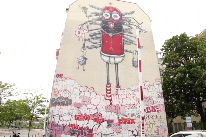 Private Street Art Tour in Berlin - Unique Artistic Expressions